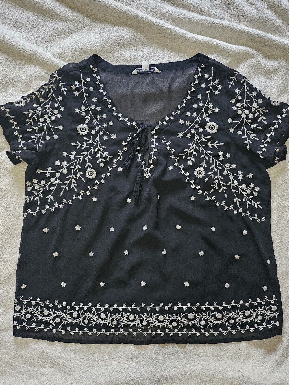 American Eagle Outfitters Black Embroidered Short Sleeve Peasant Top L